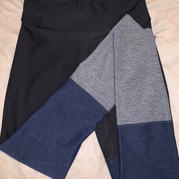 Outdoor Voices 7/8 leggings - Picture 2 of 4